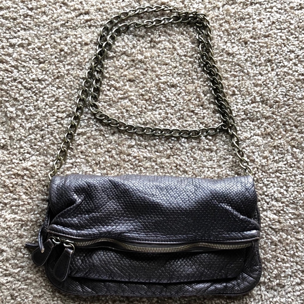 Brown/Bronze chain link Crossbody bag from Buckle!